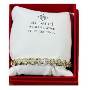 NWT ⚜️💎⚜️ ATTERRI Golden Tone Clover Cubic Zirconia Bracelet